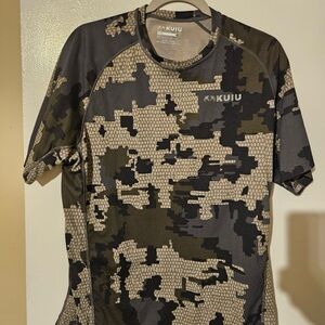 KUIU Tactical Camouflage Tee
Kuiu Enduro short sleeve Verde 2.0 camo.